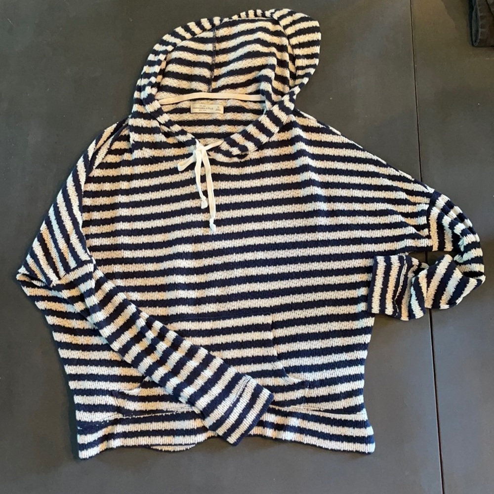 Abercrombie & Fitch Sweater size M
